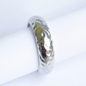 Bracelete martelado oval