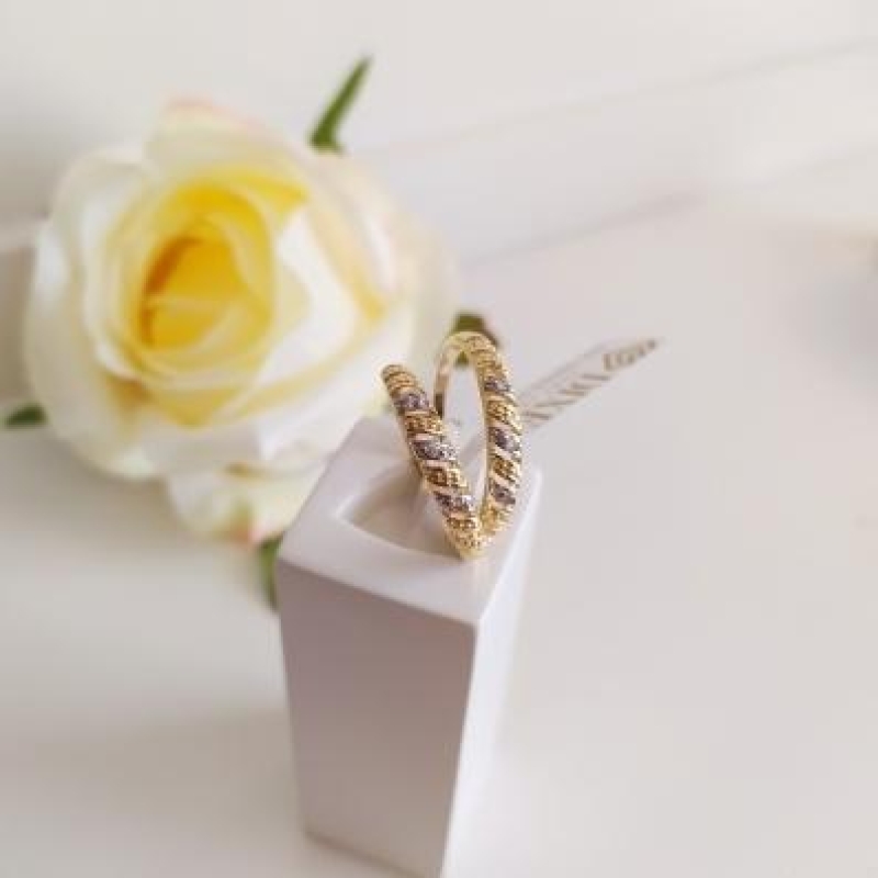 Aparador de Aliança com Aplique de Ródio Branco