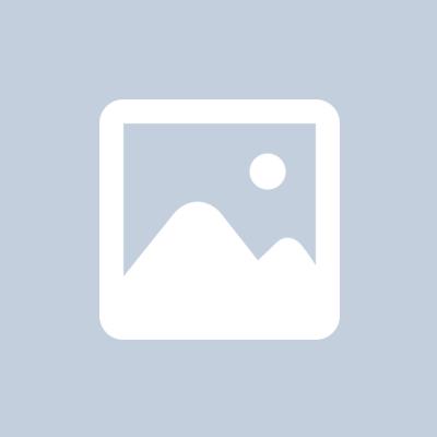 Brinco  argolinha Borboleta Resina Verde com pingente pérola