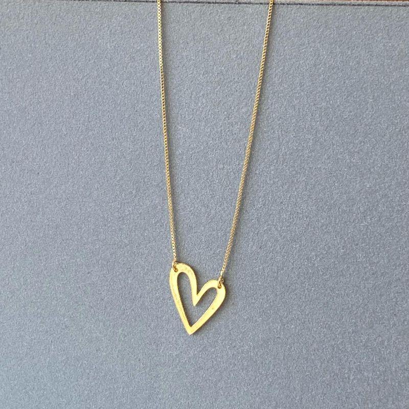 Colar Coração vazado torto