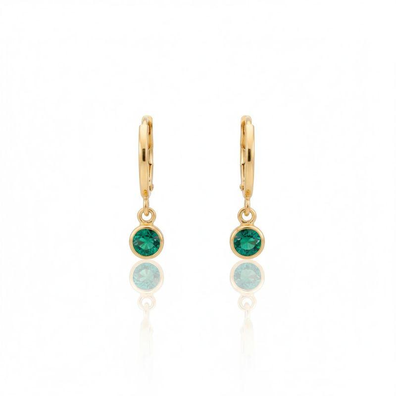 O Brinco Infantil Argolinha Articulada com Zircônia Verde